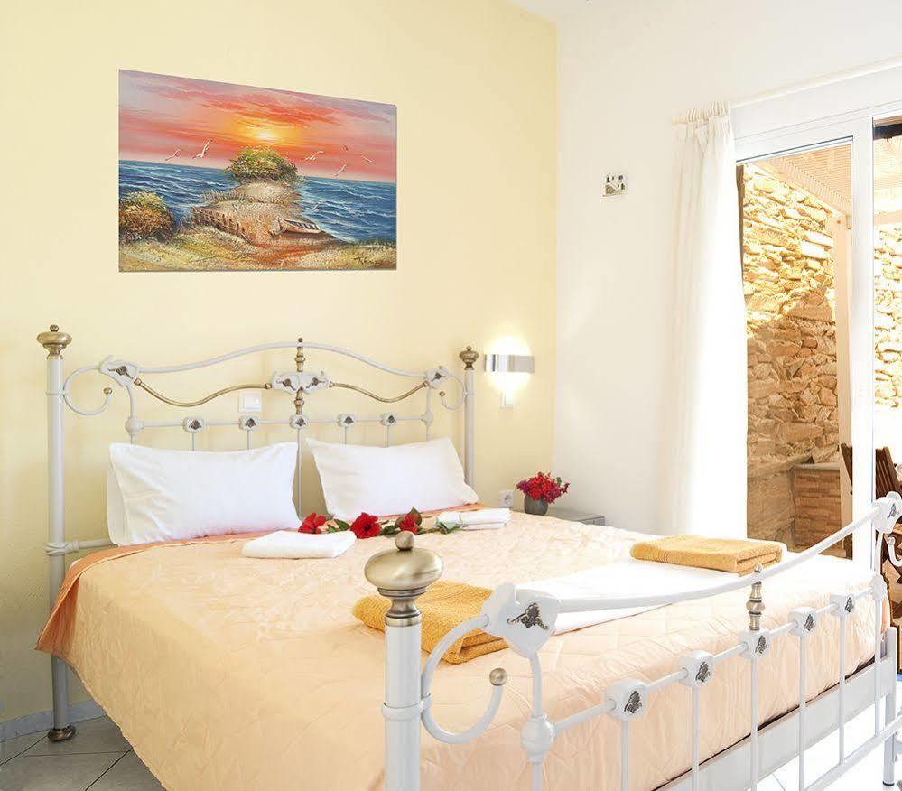 Pelagos Hotel - Apartments Chora Exterior foto